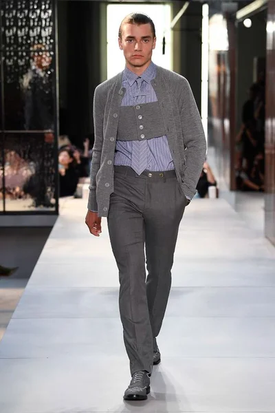 Look 52